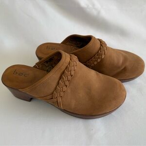 b.o.c. Women's Tan Slip-On Clogs